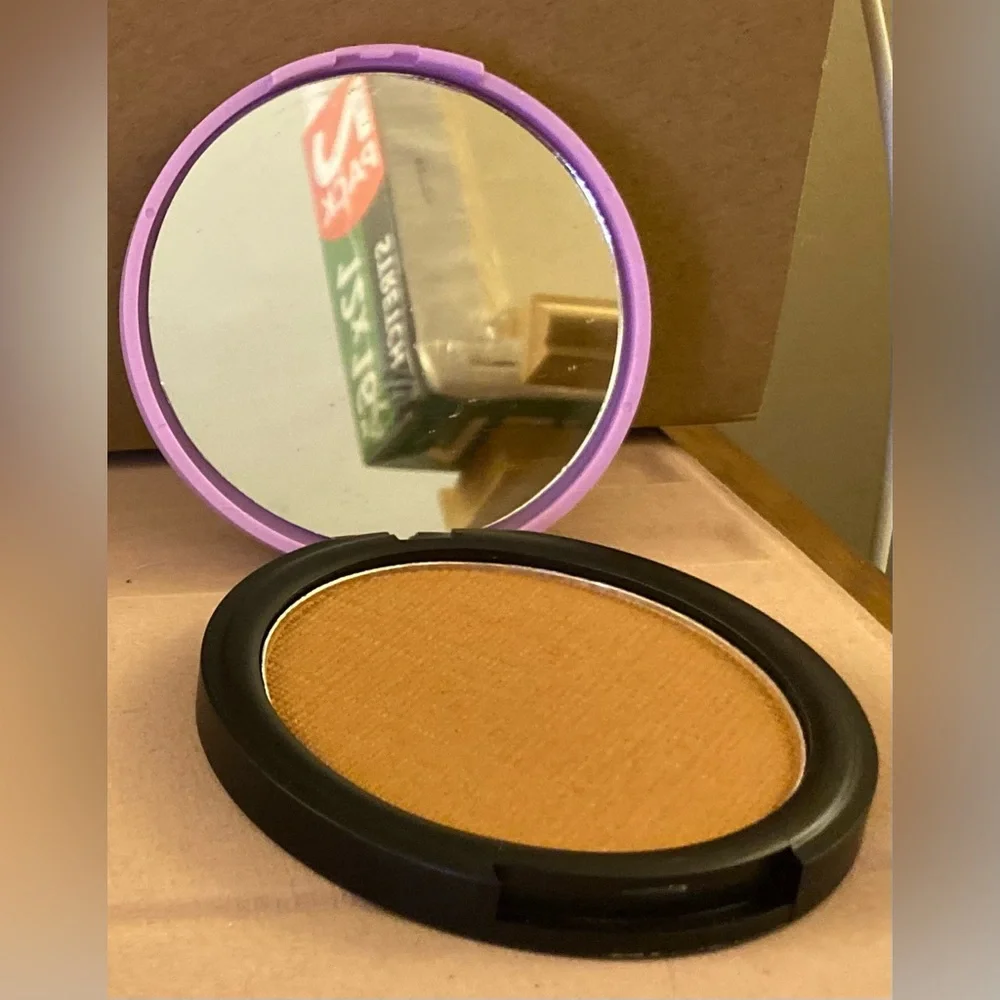 “Medusa’s Makeup” w OG logo/packaging no longer made bronzer New/Never been used